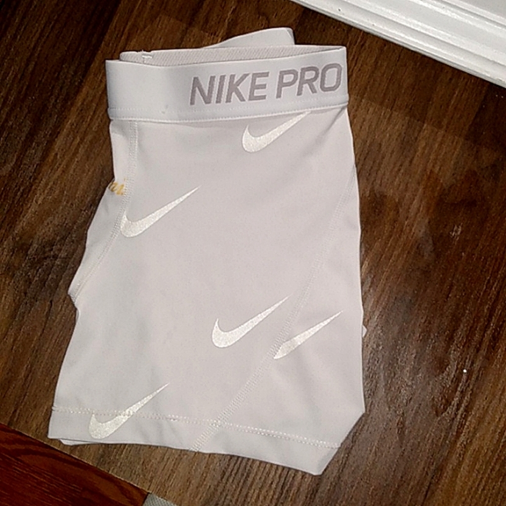 NIKE PRO DRI-FIT SHORTS